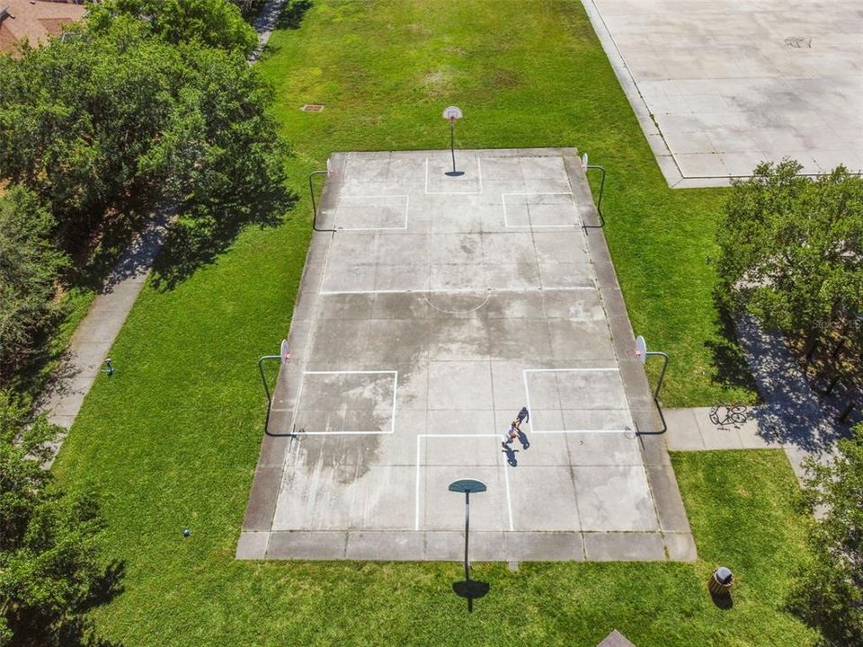 En Venta: $599,999 (4 camas, 3 baños, 2290 Pies cuadrados)