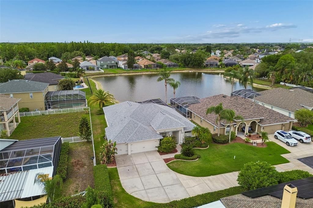 En Venta: $599,999 (4 camas, 3 baños, 2290 Pies cuadrados)