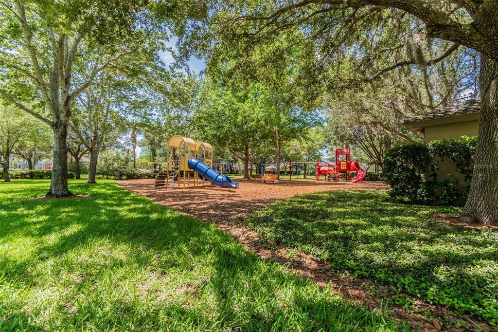 En Venta: $599,999 (4 camas, 3 baños, 2290 Pies cuadrados)