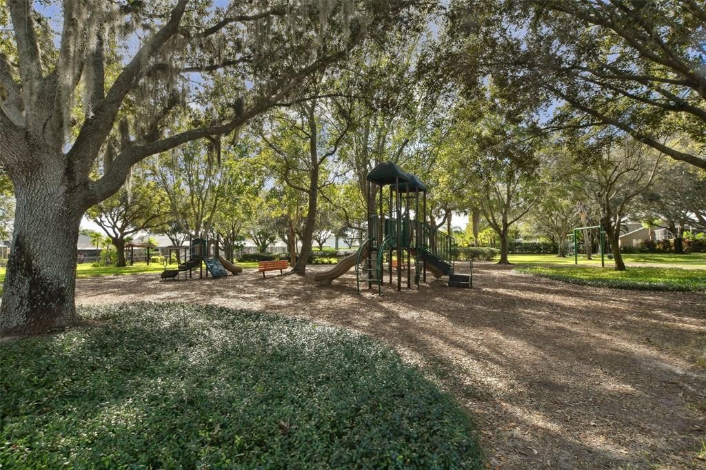 En Venta: $599,999 (4 camas, 3 baños, 2290 Pies cuadrados)