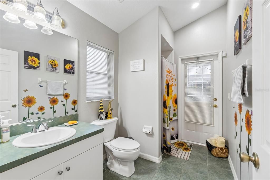 En Venta: $599,999 (4 camas, 3 baños, 2290 Pies cuadrados)