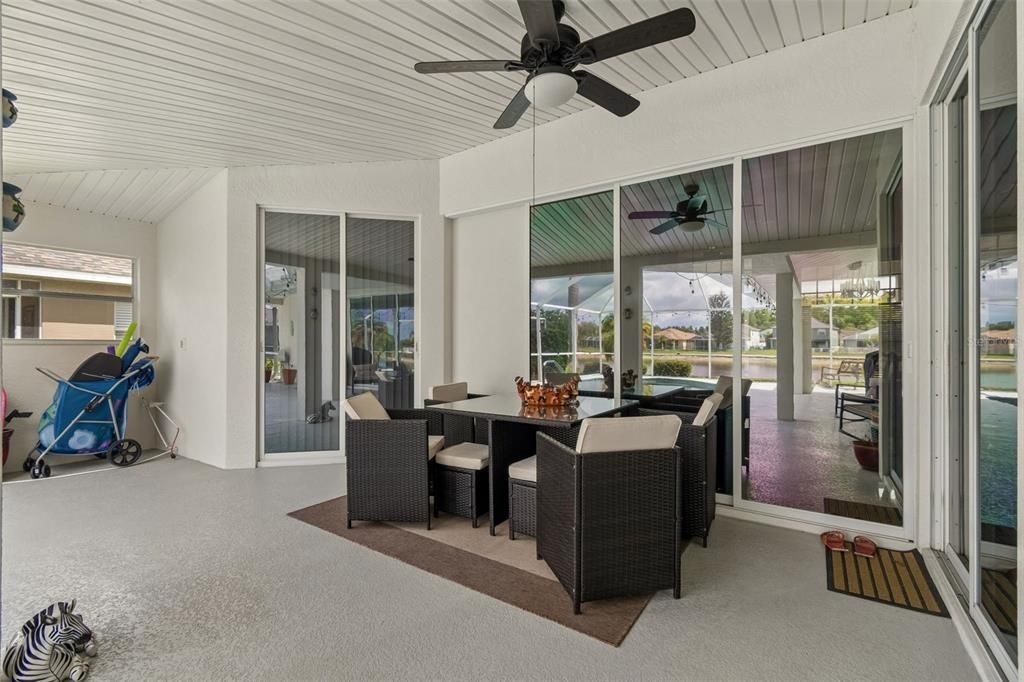 En Venta: $599,999 (4 camas, 3 baños, 2290 Pies cuadrados)