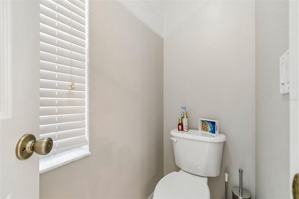 En Venta: $599,999 (4 camas, 3 baños, 2290 Pies cuadrados)