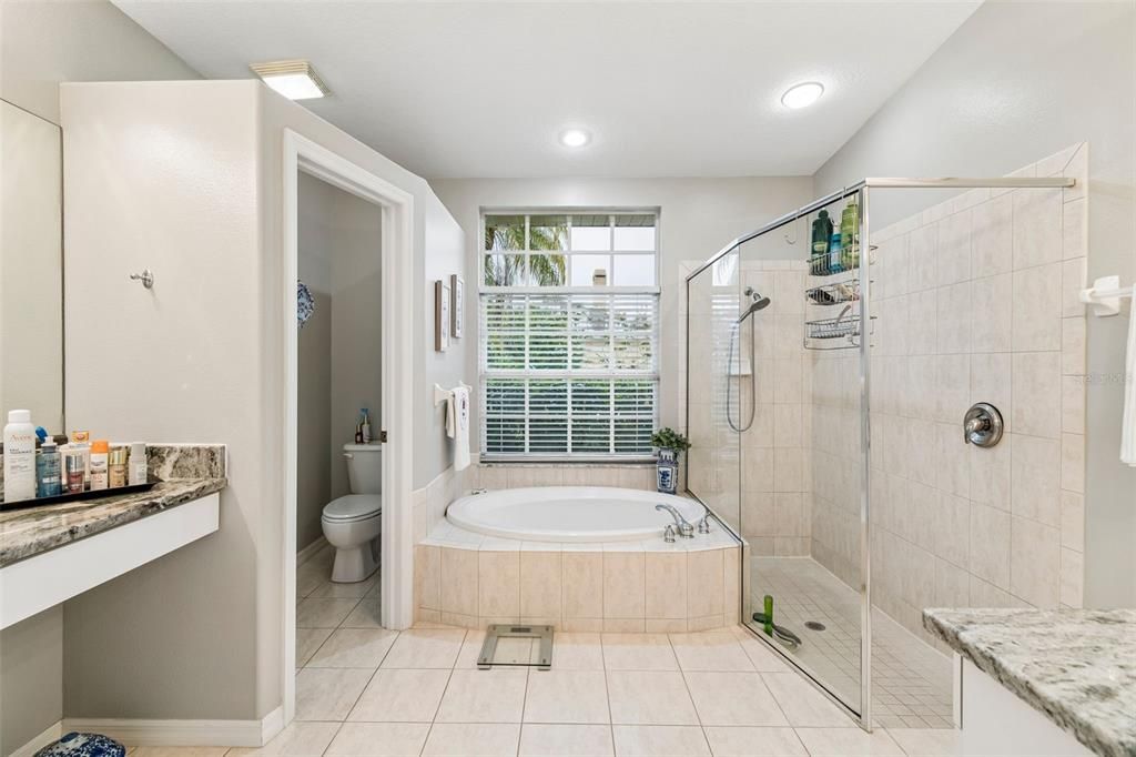 En Venta: $599,999 (4 camas, 3 baños, 2290 Pies cuadrados)