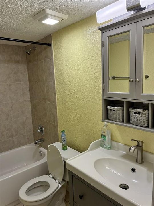 В аренду: $1,595 (3 спален, 2 ванн, 1278 Квадратных фут)