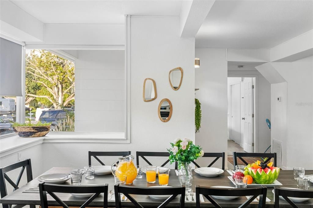 合同活跃: $539,000 (4 贝兹, 2 浴室, 1526 平方英尺)