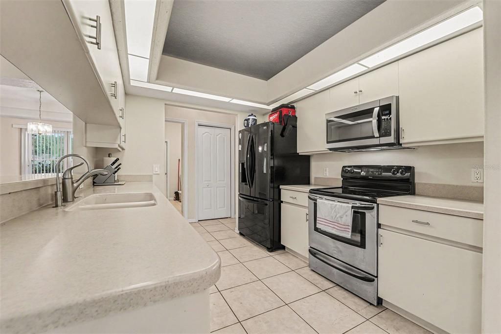 For Sale: $430,000 (3 beds, 2 baths, 1766 Square Feet)