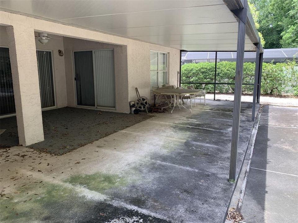 Activo con contrato: $410,000 (3 camas, 2 baños, 2190 Pies cuadrados)