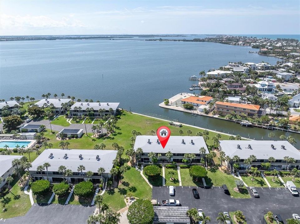 For Sale: $550,000 (2 beds, 2 baths, 1377 Square Feet)
