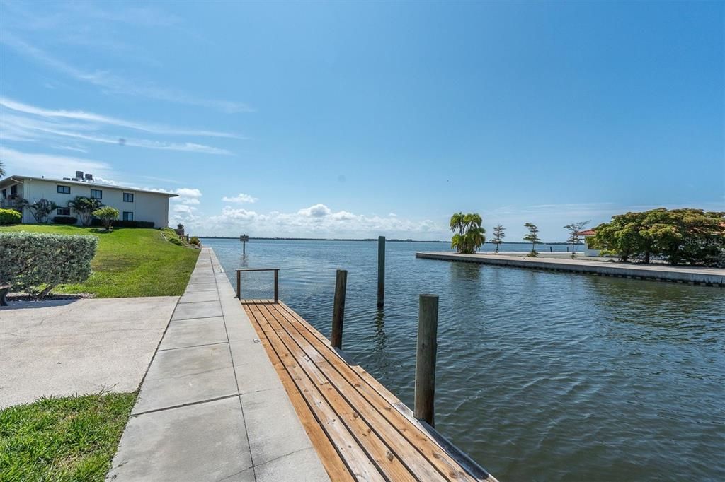 For Sale: $550,000 (2 beds, 2 baths, 1377 Square Feet)