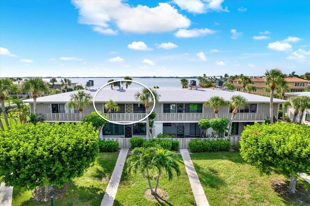 For Sale: $550,000 (2 beds, 2 baths, 1377 Square Feet)