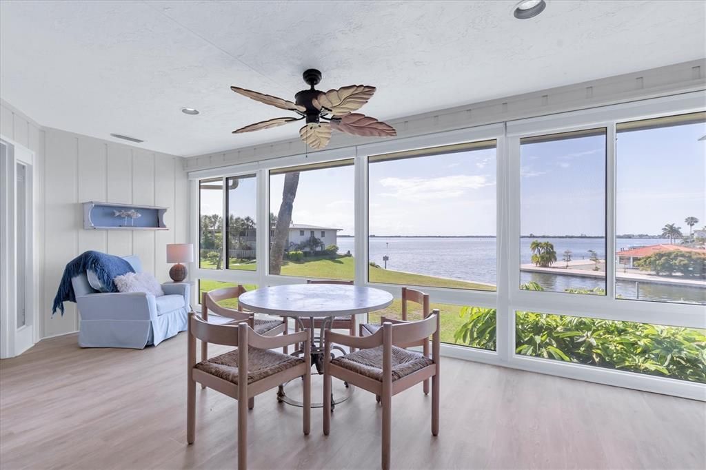 For Sale: $550,000 (2 beds, 2 baths, 1377 Square Feet)