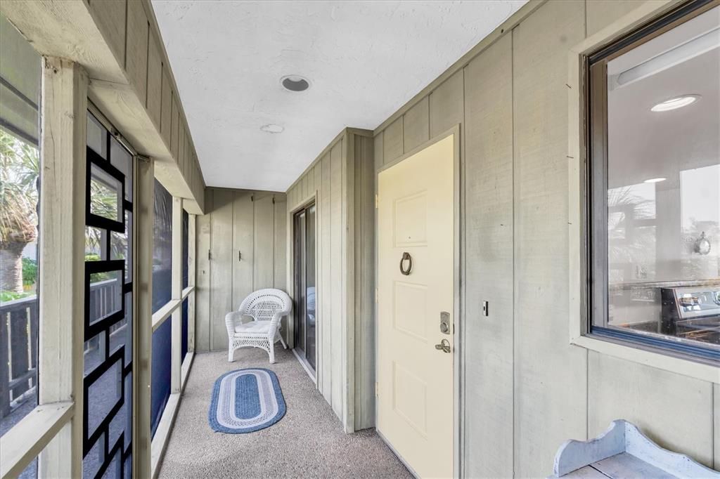 For Sale: $550,000 (2 beds, 2 baths, 1377 Square Feet)