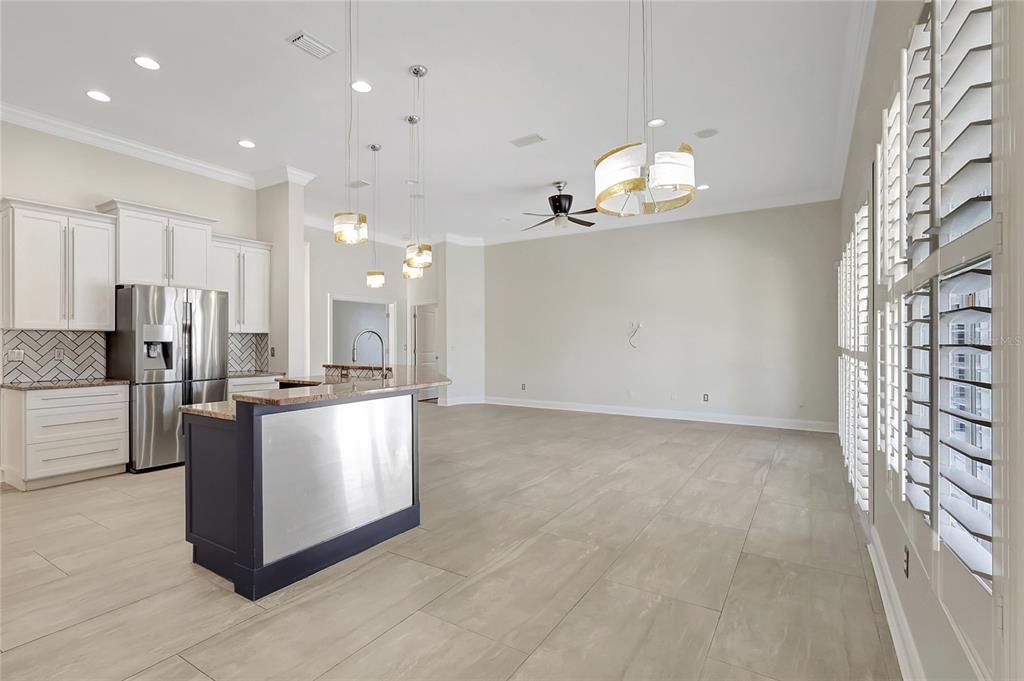 Active With Contract: $550,000 (4 beds, 3 baths, 2547 Square Feet)