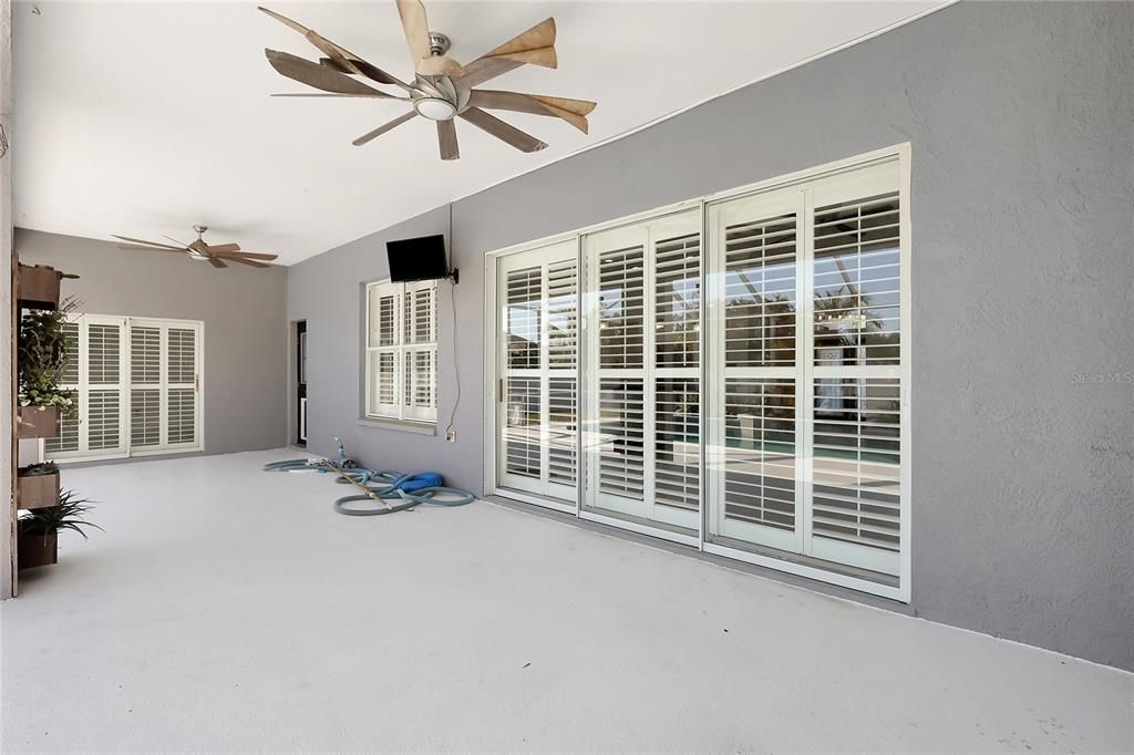 Active With Contract: $550,000 (4 beds, 3 baths, 2547 Square Feet)