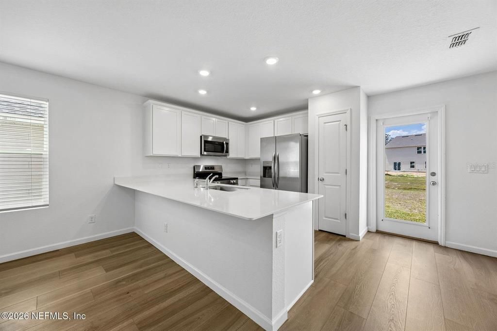 For Sale: $299,000 (4 beds, 3 baths, 1958 Square Feet)