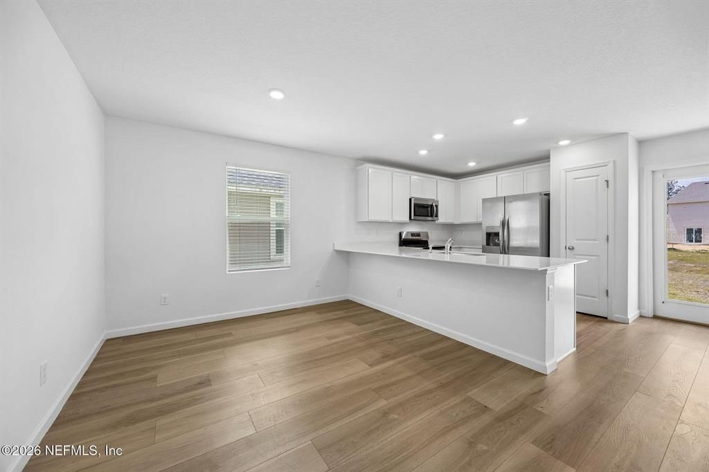 For Sale: $299,000 (4 beds, 3 baths, 1958 Square Feet)