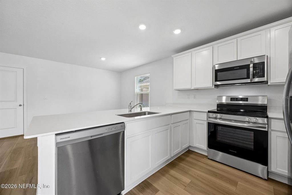 For Sale: $299,000 (4 beds, 3 baths, 1958 Square Feet)