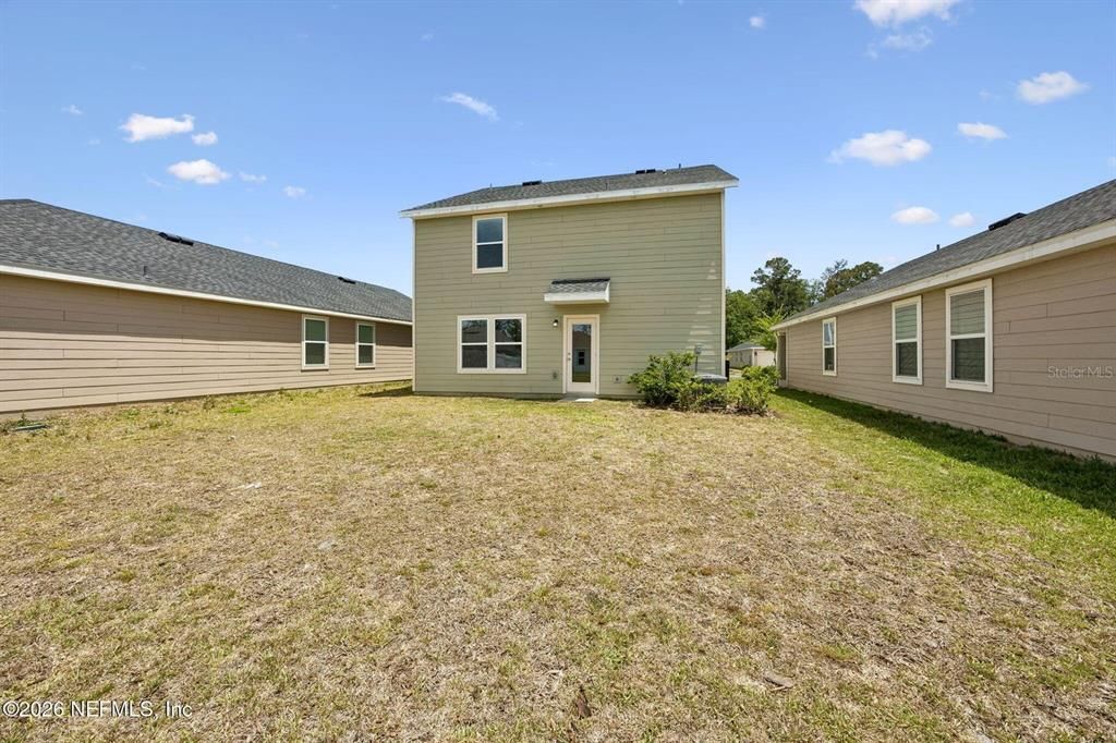 For Sale: $299,000 (4 beds, 3 baths, 1958 Square Feet)