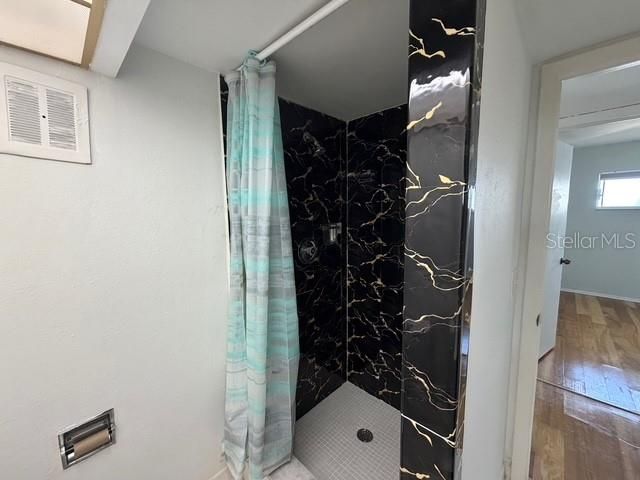 В аренду: $1,800 (2 спален, 2 ванн, 1050 Квадратных фут)
