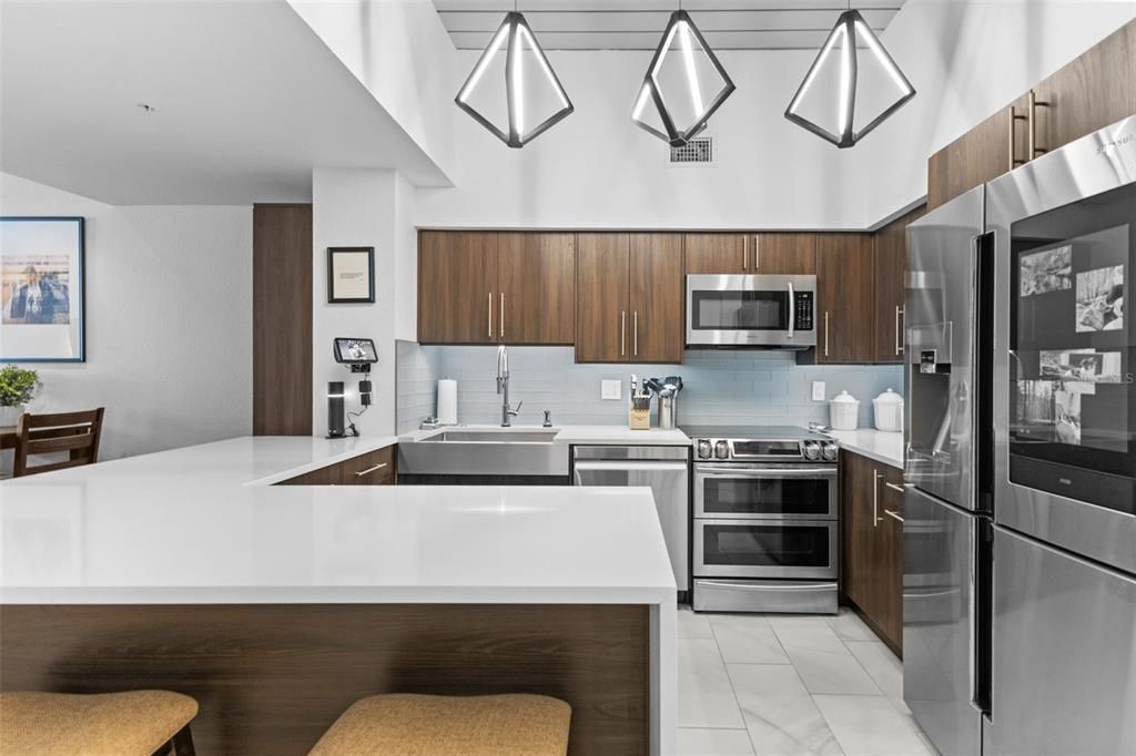 Activo con contrato: $330,000 (1 camas, 1 baños, 789 Pies cuadrados)