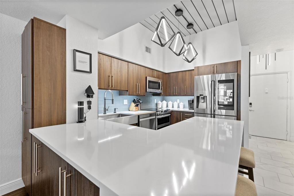 Activo con contrato: $330,000 (1 camas, 1 baños, 789 Pies cuadrados)