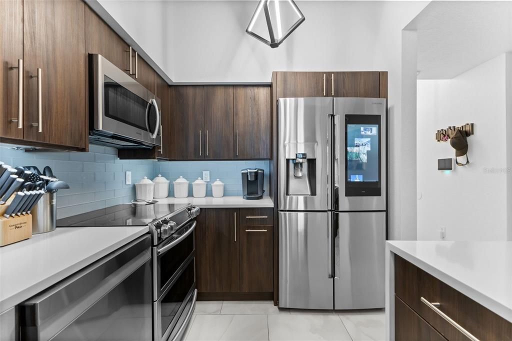 Activo con contrato: $330,000 (1 camas, 1 baños, 789 Pies cuadrados)
