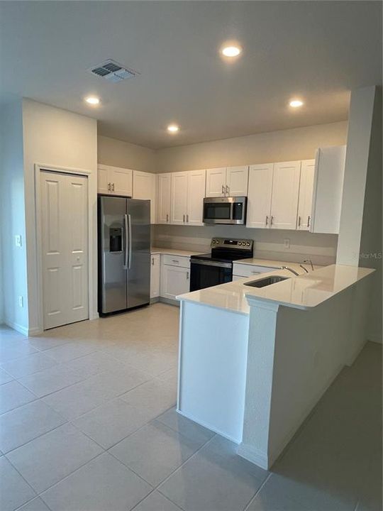 En Venta: $270,000 (3 camas, 2 baños, 1634 Pies cuadrados)