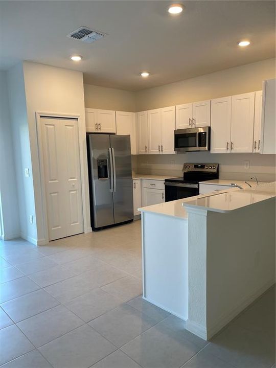 En Venta: $270,000 (3 camas, 2 baños, 1634 Pies cuadrados)