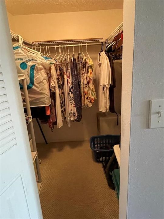 For Sale: $129,900 (2 beds, 2 baths, 1050 Square Feet)