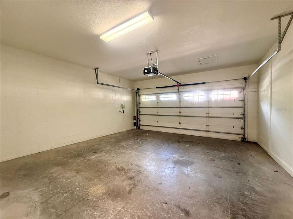 For Rent: $4,000 (4 beds, 2 baths, 2822 Square Feet)