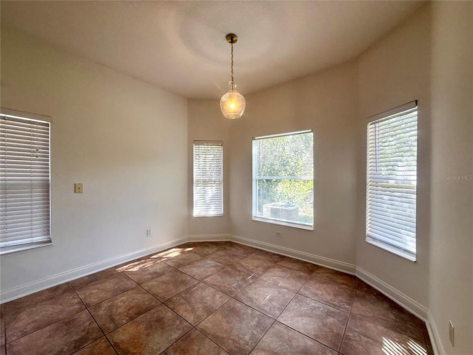 For Rent: $4,000 (4 beds, 2 baths, 2822 Square Feet)