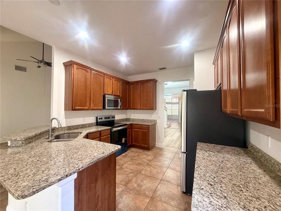 For Rent: $4,000 (4 beds, 2 baths, 2822 Square Feet)