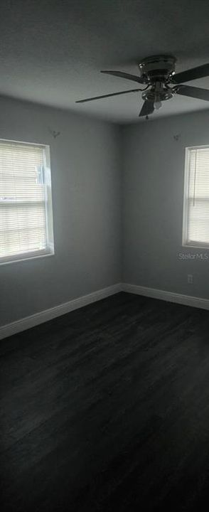 For Sale: $189,000 (2 beds, 1 baths, 812 Square Feet)