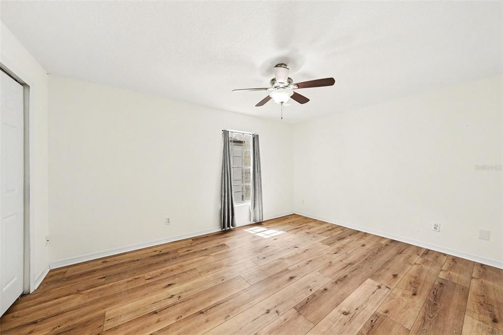 Activo con contrato: $260,000 (2 camas, 2 baños, 1263 Pies cuadrados)