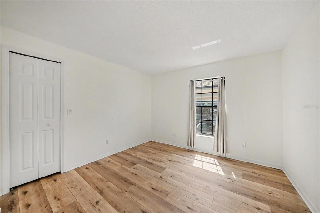Activo con contrato: $260,000 (2 camas, 2 baños, 1263 Pies cuadrados)