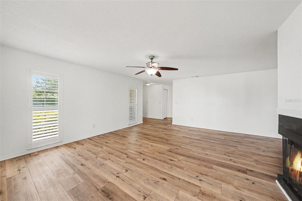 Activo con contrato: $260,000 (2 camas, 2 baños, 1263 Pies cuadrados)