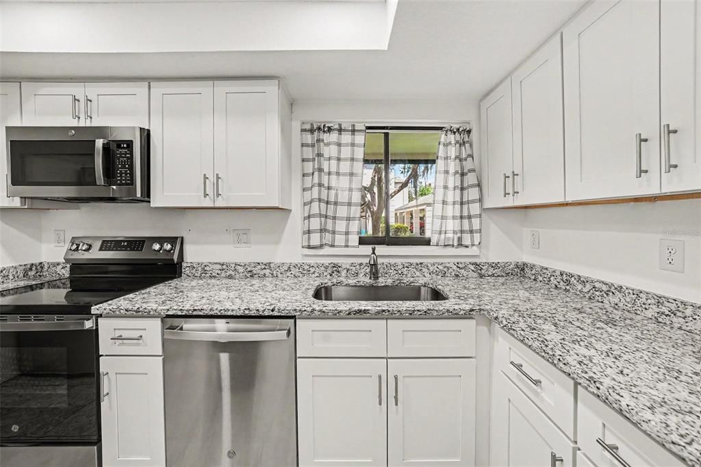 Activo con contrato: $260,000 (2 camas, 2 baños, 1263 Pies cuadrados)
