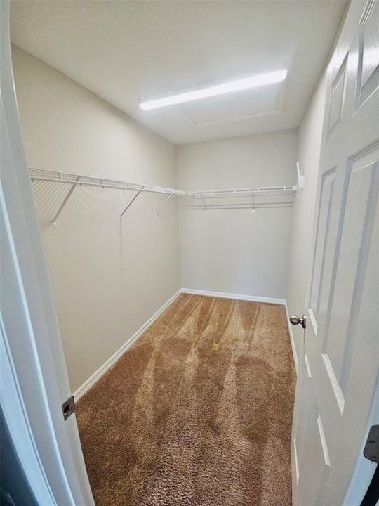 В аренду: $2,600 (4 спален, 2 ванн, 2039 Квадратных фут)
