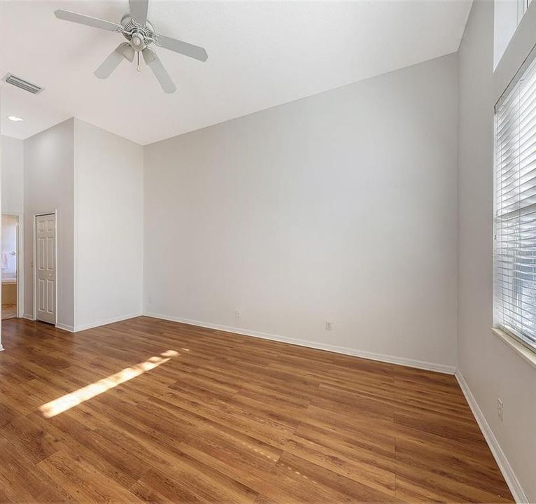 For Rent: $3,300 (3 beds, 2 baths, 2132 Square Feet)