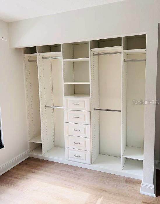 Под контрактом: $2,995 (2 спален, 1 ванн, 1035 Квадратных фут)
