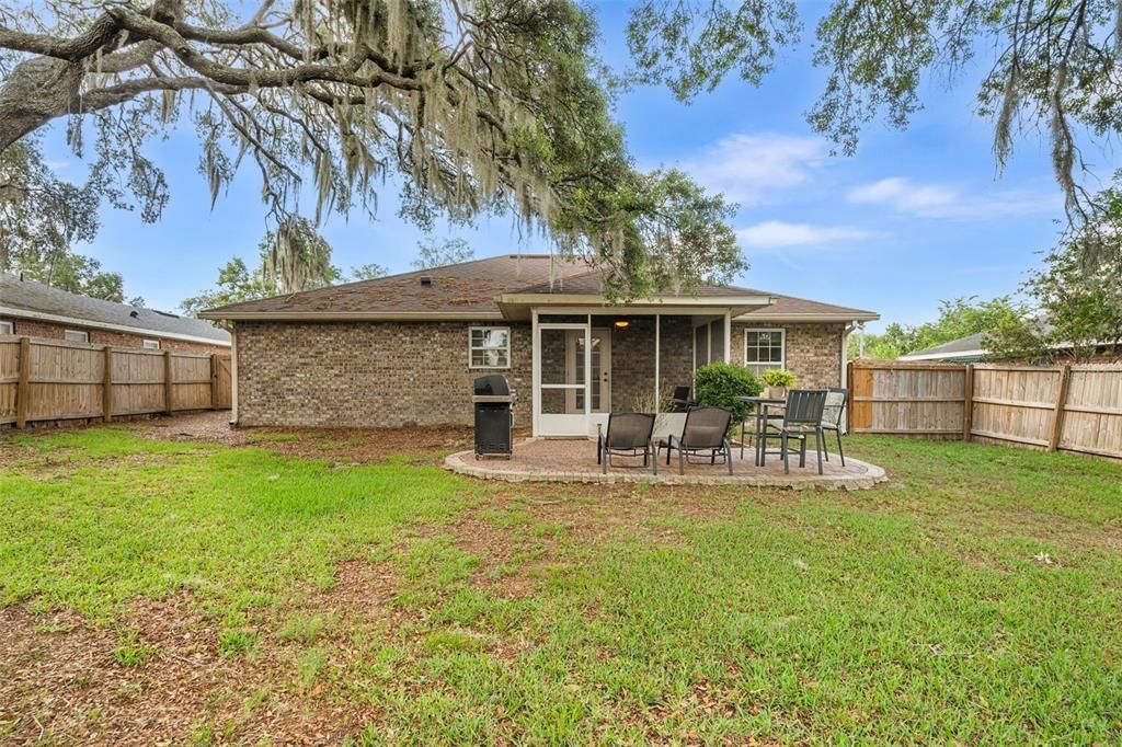 Active With Contract: $279,000 (3 beds, 2 baths, 1390 Square Feet)