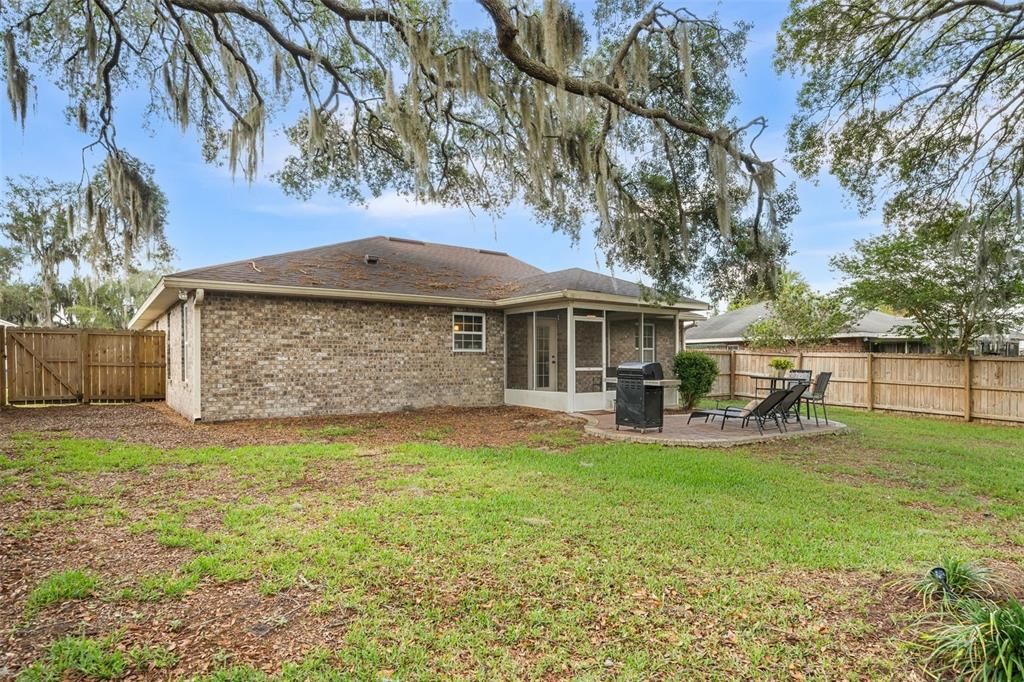 Active With Contract: $279,000 (3 beds, 2 baths, 1390 Square Feet)