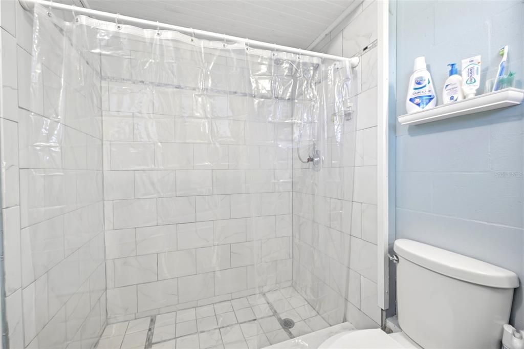 En Venta: $1,300,000 (3 camas, 3 baños, 1696 Pies cuadrados)