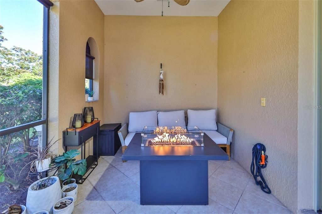 В аренду: $4,500 (3 спален, 3 ванн, 2982 Квадратных фут)