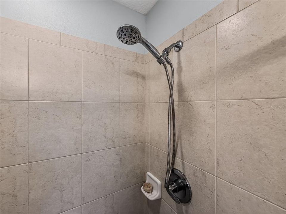 Activo con contrato: $345,000 (2 camas, 2 baños, 1271 Pies cuadrados)