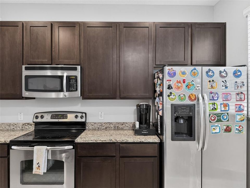 Activo con contrato: $345,000 (2 camas, 2 baños, 1271 Pies cuadrados)