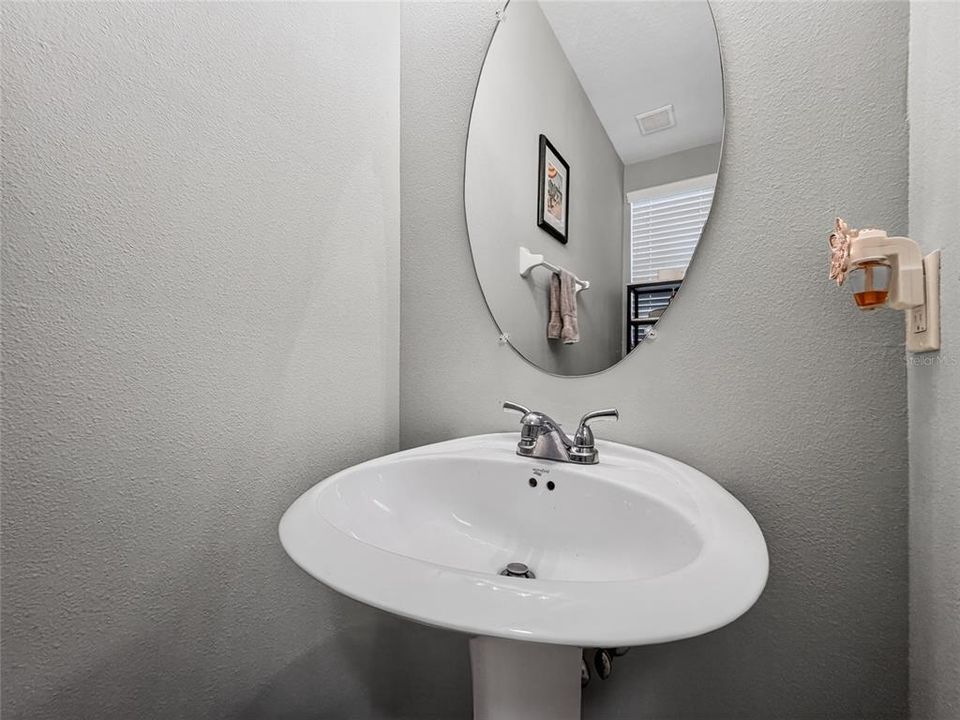 Activo con contrato: $345,000 (2 camas, 2 baños, 1271 Pies cuadrados)