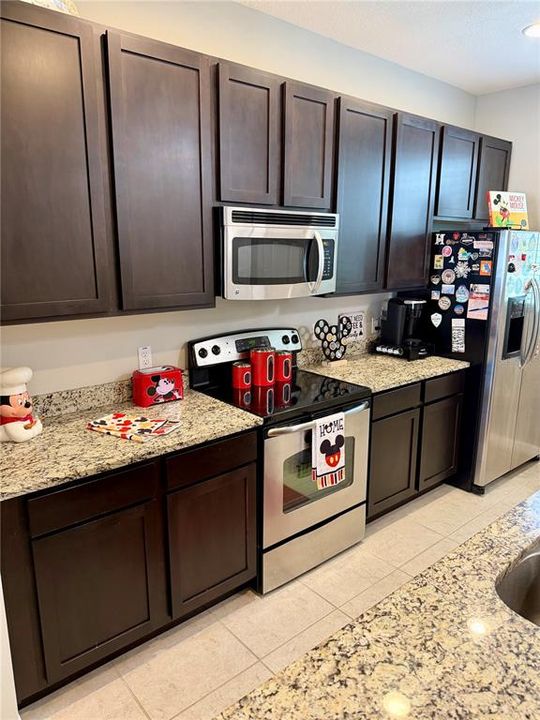 Activo con contrato: $345,000 (2 camas, 2 baños, 1271 Pies cuadrados)
