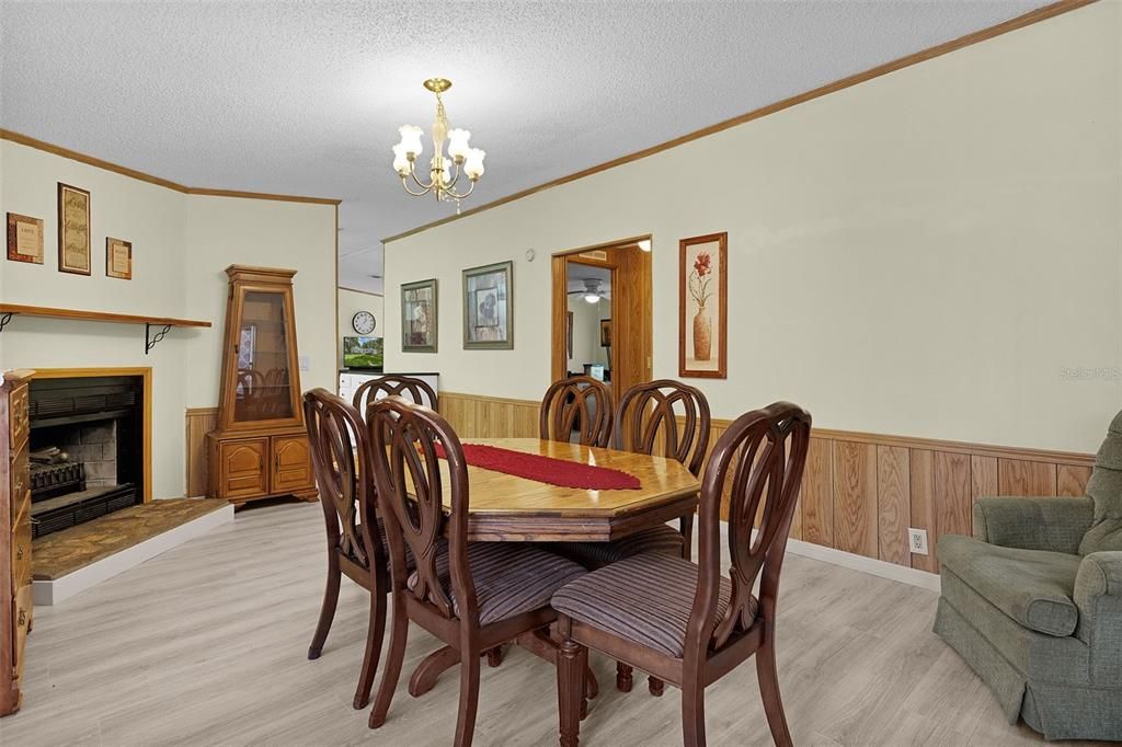 Active With Contract: $155,000 (3 beds, 2 baths, 1996 Square Feet)